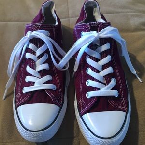 Converse size 10 Burgundy